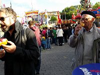 ... da MUSS et och eng "Jean-La-" Gauffre gin.