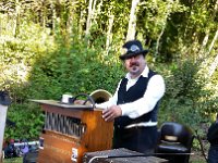 20170924 170015  Leierkasten-Mann